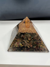 Load image into Gallery viewer, 69026 Orgone Piramide